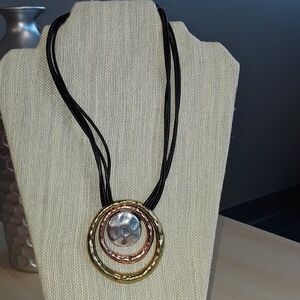 SPIRIT & Soul Multi color metal pendant necklace
